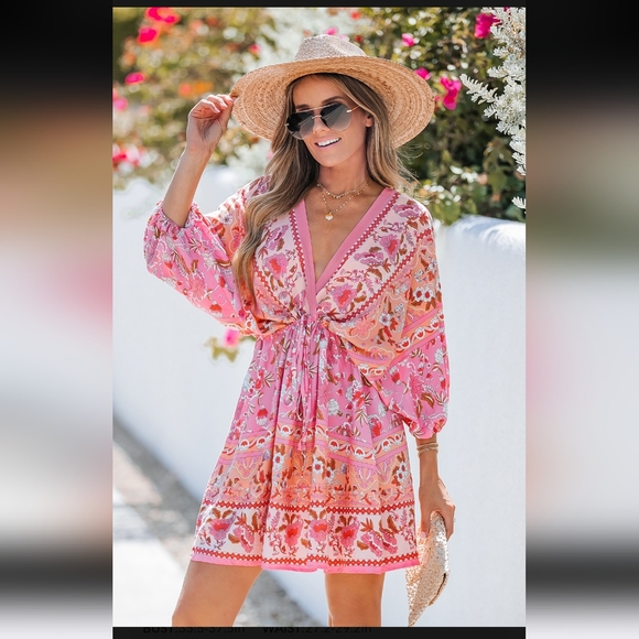 Cupshe Pink and Peach Mini Dress with Vibrant Floral Design - Picture 3 of 15